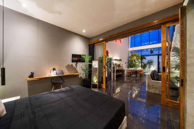 Income Generating LOFT just 3 min walk from the Beach! - Thumbnail 10