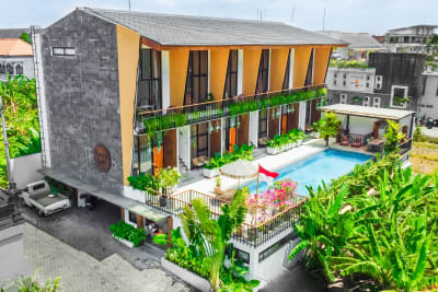 Income Generating LOFT just 3 min walk from the Beach! - Thumbnail 12