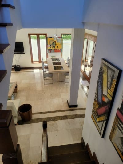 LIMITED OPPORTUNITY 3 BR W/ BEAUTIFUL GARDEN - Thumbnail 1