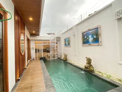 Villa Modern di Jantung Canggu, 15 Menit ke Pantai Batu Bolong - Thumbnail 1