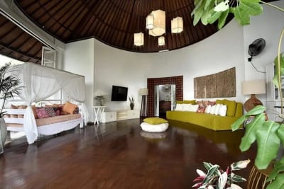 Villa 4 Kamar Tidur Lokasi di dekat Pantai Berawa Canggu - Thumbnail 5