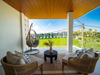 Modern Tropical Villa With Paddy Field View In Canggu Berawa - Thumbnail 6