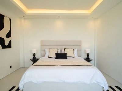 Modern Tropical Villa With Paddy Field View In Canggu Berawa - Thumbnail 9