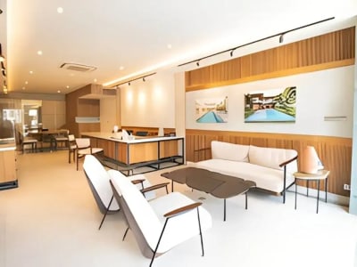 Commercial Shop House (Ruko) for Sale – 2 Storeys, Super Strategic Location in Kerobokan–Seminyak - Thumbnail 6