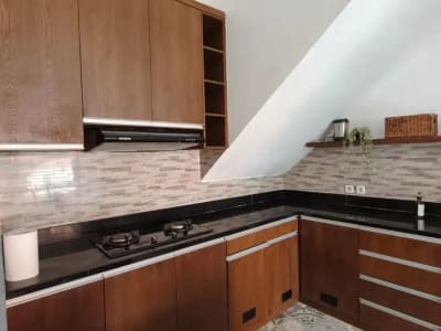 Freehold (DIJUAL) Rumah Modern semi Villa Kerobokan Badung - Thumbnail 8