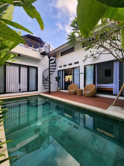 VILLA READY GOOD INVESTMEN LOKASI STARTEGIS ULUWATU - Thumbnail 1