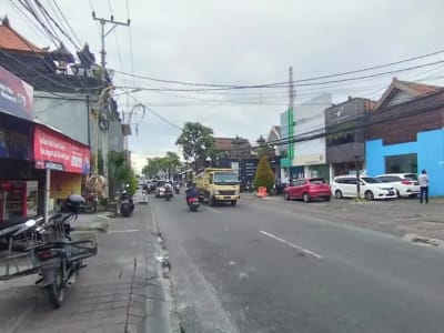 RUKO 2 lantai Raya Kerobokan, Bali - Thumbnail 8