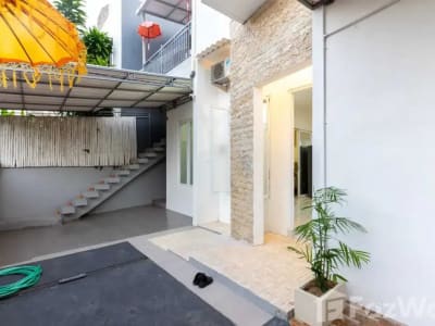 4 Bedroom House for sale in Uluwatu, Bali - Thumbnail 1