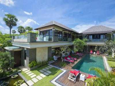Villa Langka Lokasi Premium Los Pantai Batu Belig Seminyak - Thumbnail 1
