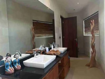 Villa Mewah View Sawah Batu Bolong Canggu 7 Kamar - Thumbnail 9