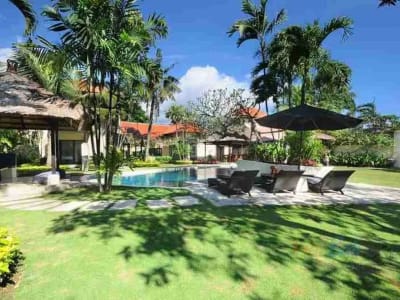 Villa Balinese Premium Dekat Pantai Seminyak - Thumbnail 10