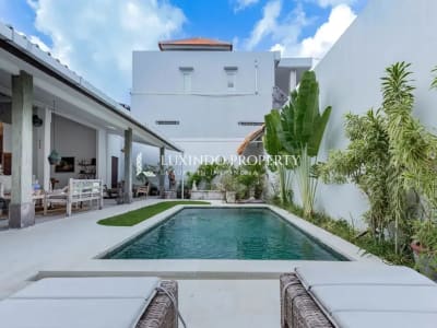 DISEWAKAN TAHUNAN VILLA DENGAN 2 KAMAR TIDUR DI KUNTI, SEMINYAK - Thumbnail 2