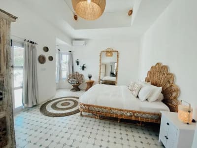 Vila Mewah Modern 3 Lantai dengan Rooftop di Seminyak Bali - Thumbnail 9