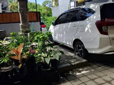 Dijual rumah minimalist modern lantai 1 siap huni yang berlokasi di dalam perumahan dosen kopertis di jalan Gutiswa - Cekomaria , peguyangan kangin de - Thumbnail 1