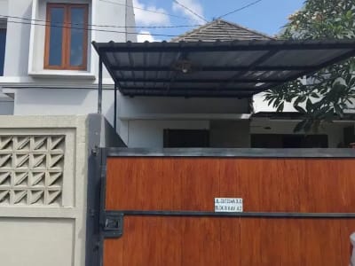 Dijual rumah minimalist modern lantai 1 siap huni yang berlokasi di dalam perumahan dosen kopertis di jalan Gutiswa - Cekomaria , peguyangan kangin de - Thumbnail 3