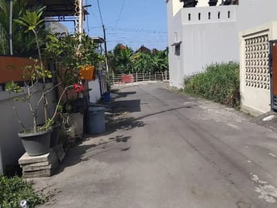 Dijual rumah minimalist modern lantai 1 siap huni yang berlokasi di dalam perumahan dosen kopertis di jalan Gutiswa - Cekomaria , peguyangan kangin de - Thumbnail 2