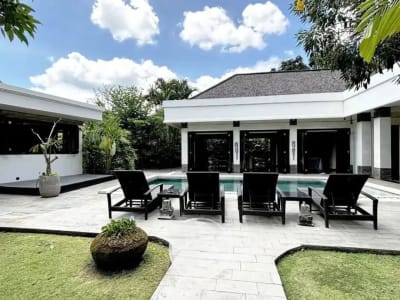 Rumah Sanur Bali dekat Pantai Padang Galak - Thumbnail 1
