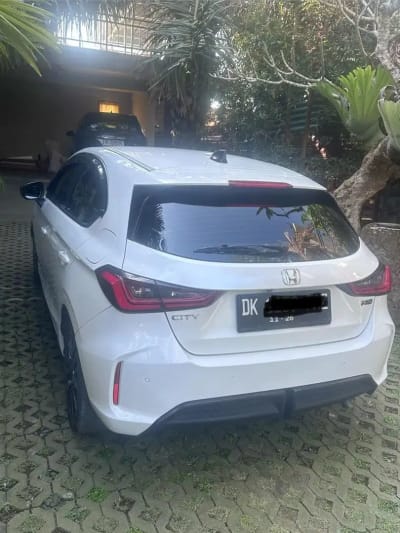 City hatchback 2021 - Thumbnail 4