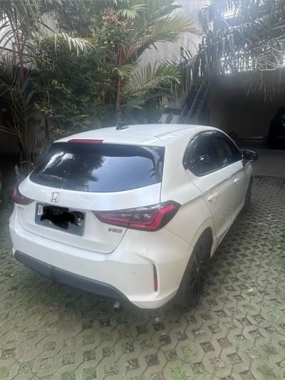 City hatchback 2021 - Thumbnail 6
