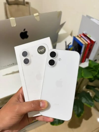 iPhone 16 128GB iBox BH 100% CC 73 Like New Garansi 07/2027 - Thumbnail 1
