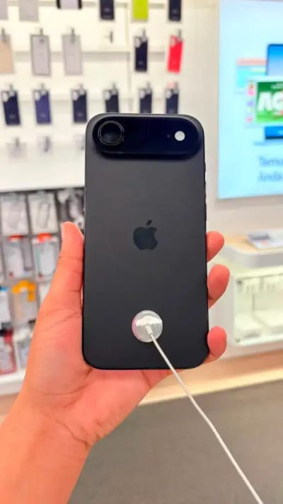 Bisa kredit iphone Air New bersebelahan garansi Resmi - Thumbnail 2