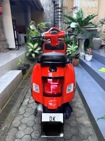 Vespa GTS Super Sport 150 Orange Tramonto like new - Thumbnail 3