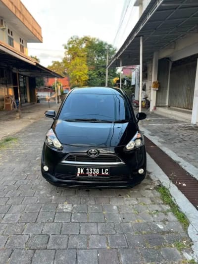 Toyota Sienta v 2017 manual,asli bali - Thumbnail 3