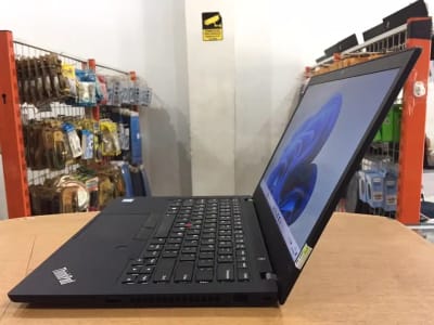 Laptop Lenovo ThinkPad T490 Core i5Gen8 Ram 16GB SSD 256GB Slim Mulus - Thumbnail 4