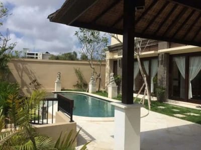 Villa Besar Uluwatu dgn Pemandangan Laut - Thumbnail 3