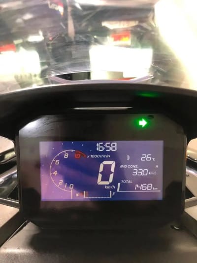 Honda ADV 160 CBS Th.2026 Low km 1.400 istimewa!! - Thumbnail 4
