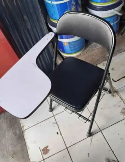Kursi lipat kuliah rangka hitam tidak karatan - Thumbnail 1