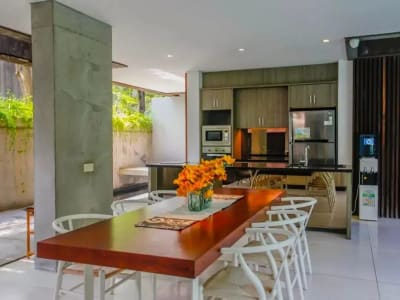 Luxury Villa Prime Location Berawa Canggu Freehold - Thumbnail 9