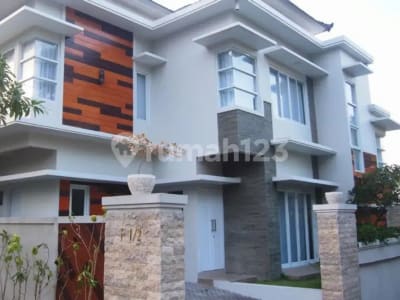 Rumah Full Furnish di Cluster Nakula Badung Bali - Thumbnail 1