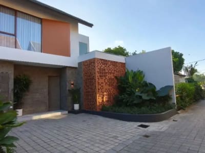 ROYAL VILLAS BALI SANUR KAWASAN ELITE STRATEGIS RENON DENPASAR BALI - Thumbnail 4