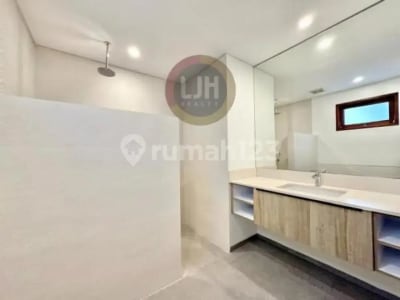 For Sale Villa Near Berawa Beach Canggu Bali - Thumbnail 9