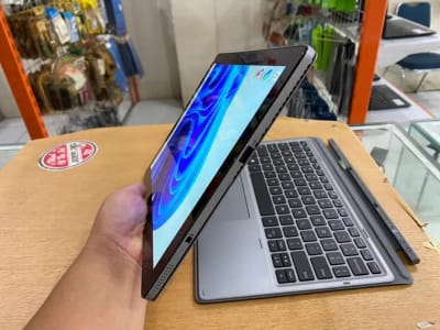 DELL Latitude E7200 2in1 Core i5Gen8 Ram 8GB SSD 256GB Touchscren Slim - Thumbnail 2