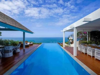 Dijual Villa Mewah di Tepi Tebing dalam Komplek Resor Uluwatu Bali - Thumbnail 1