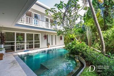 FREEHOLD | BEACHSIDE COLONIAL VILLAS IN PRIME BERAWA - Thumbnail 1