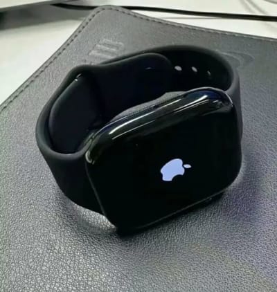 Smartwatch S11 Dengan logo apple saat on/off - Thumbnail 1