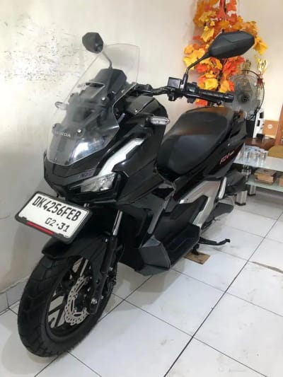 Honda ADV 160 CBS Th.2026 low km 1400 istumewa!! - Thumbnail 3