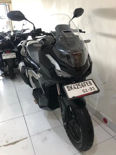 Honda ADV 160 CBS Th.2026 low km 1400 istumewa!! - Thumbnail 10