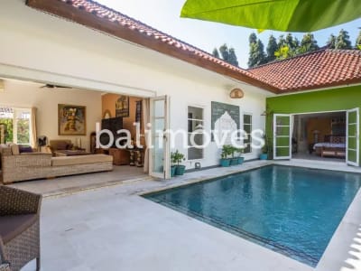 Dijual: Vila Empat Kamar Tidur yang Memukau dengan Status Hak Sewa di Area Pantai Sanur - Thumbnail 4