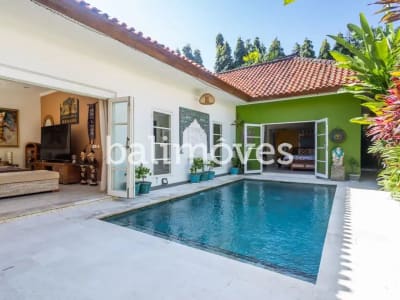 Dijual: Vila Empat Kamar Tidur yang Memukau dengan Status Hak Sewa di Area Pantai Sanur - Thumbnail 3