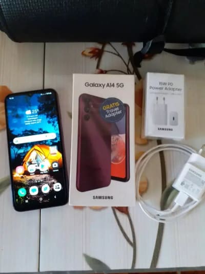 Samsung Galaxy A14 5G Dark Red - Thumbnail 1