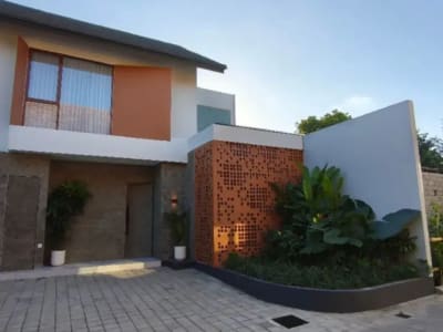 FREEHOLD OR LEASEHOLD STRATEGIC QUIET LUXURY VILLA IN RENON SANUR - Thumbnail 10