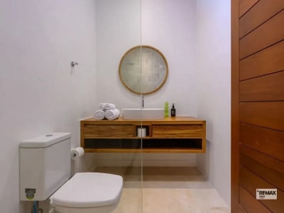 Modern 2-Bedroom Townhouse With Up To 65-Year Leasehold In Sanur - Thumbnail 9