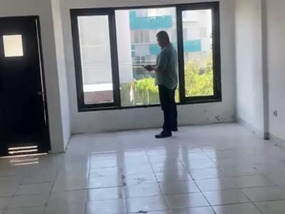 Ruko 3 Lantai Dijual di Kawasan Legian, Kuta, Bali - Thumbnail 3