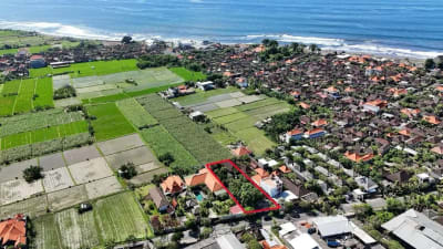 Tanah 10are di Jalan Pantai Gumicik Ketewel Dekat Sanur Padanggalak - Thumbnail 1