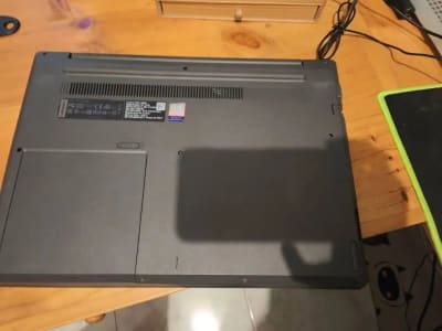 Laptop Lenovo Ryzen 5 V330 kondisi mulus - Thumbnail 3