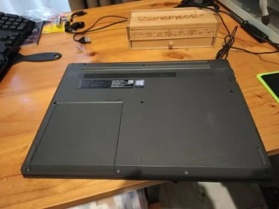Laptop Lenovo Ryzen 5 V330 kondisi mulus - Thumbnail 4